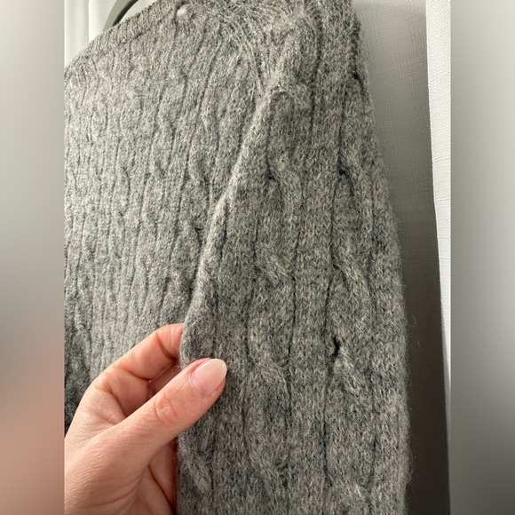 Vintage Lady Clansman Gray Cable Knit Wool Cardigan Size L - Picture 4 of 7